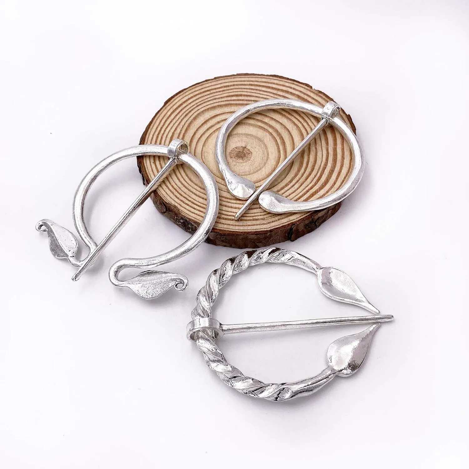 LAXPICOL Vintage Viking Brooches Pins Medieval Cloak Shawl Scarf Pin Clasp Celtic Jewelry for Women Silver Tone