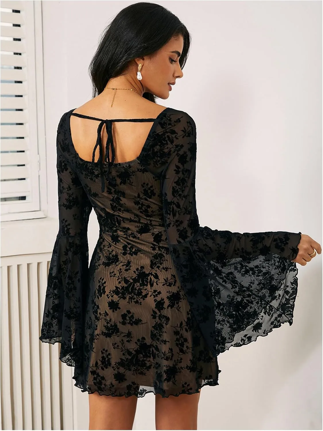 WDIRARA Women's Floral Jacquard Mesh Gothic Dress Bell Long Sleeve A Line Vintage Dresses