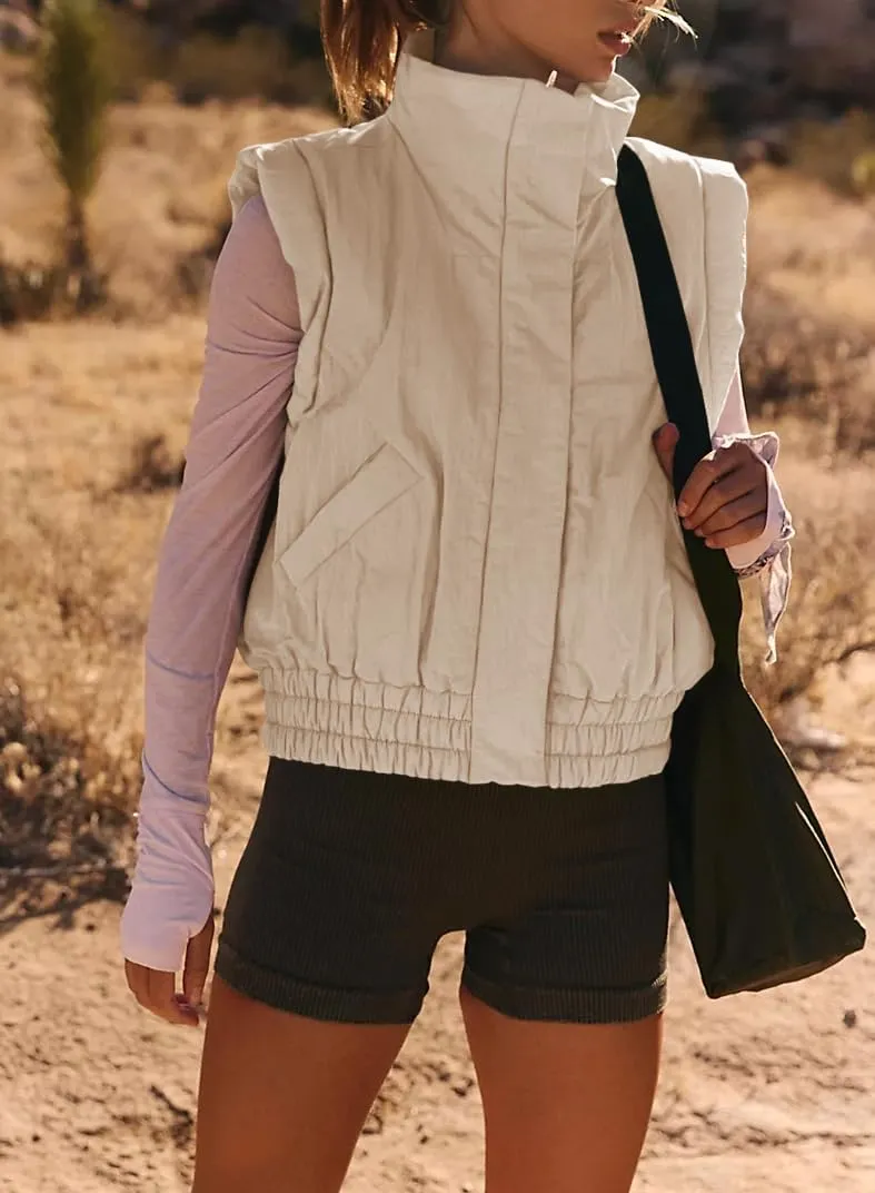 Women's Lightweight Puffer Vest Button Down Crop Qulited Vest Coat Stand Collar Sleeveless Padded Gilet With Pockets